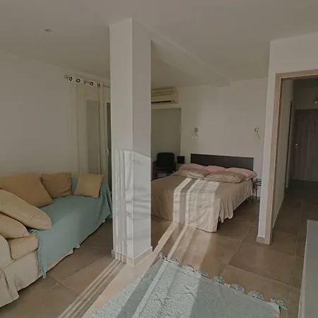 Très Belle Avec Piscine Isolella Villa